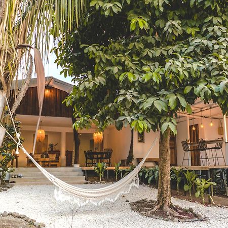 Cuatro Vientos Lodge & Apartments - Mal Pais, Costa Rica Playa Santa Teresa  Buitenkant foto
