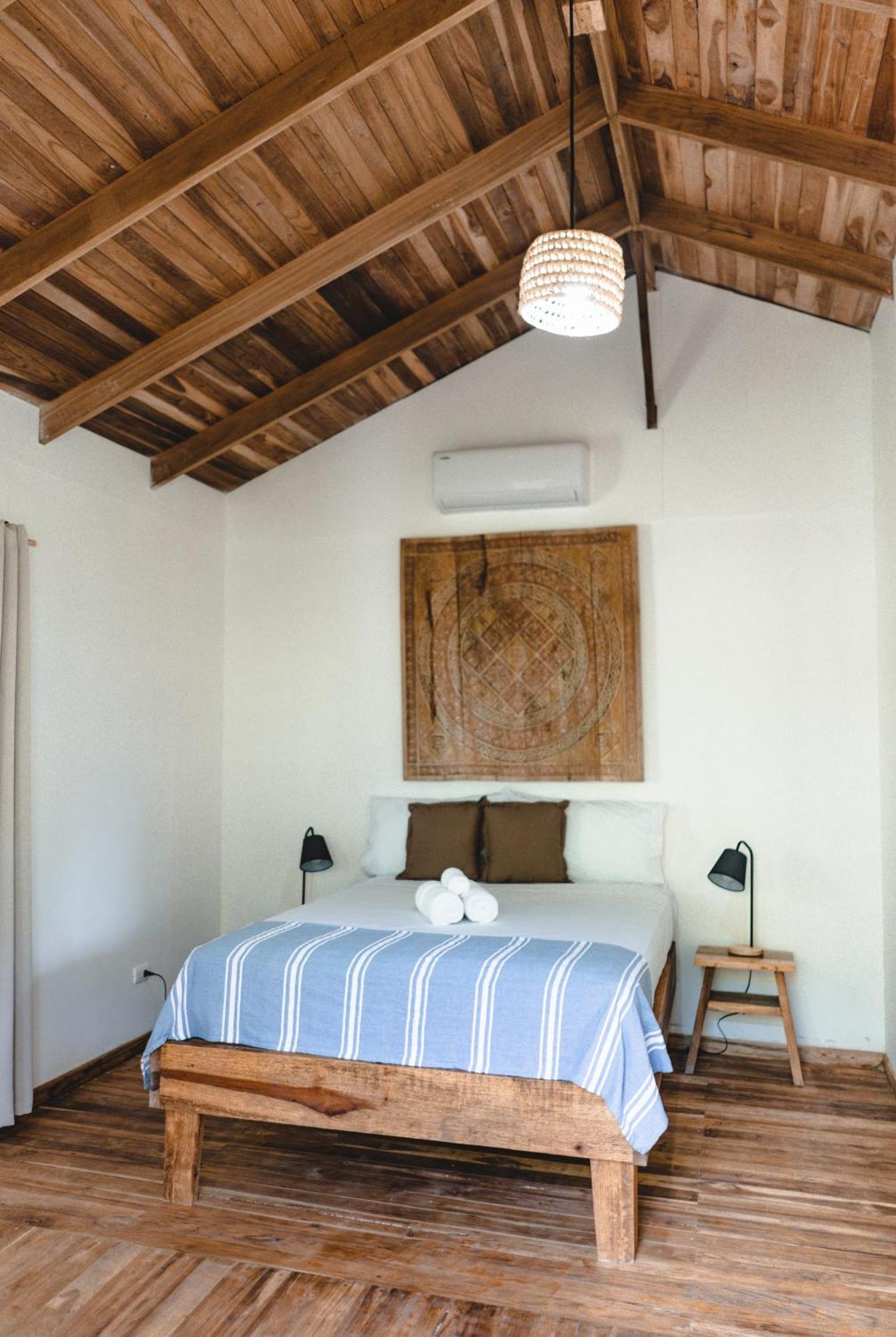 Cuatro Vientos Lodge & Apartments - Mal Pais, Costa Rica Playa Santa Teresa  Kamer foto